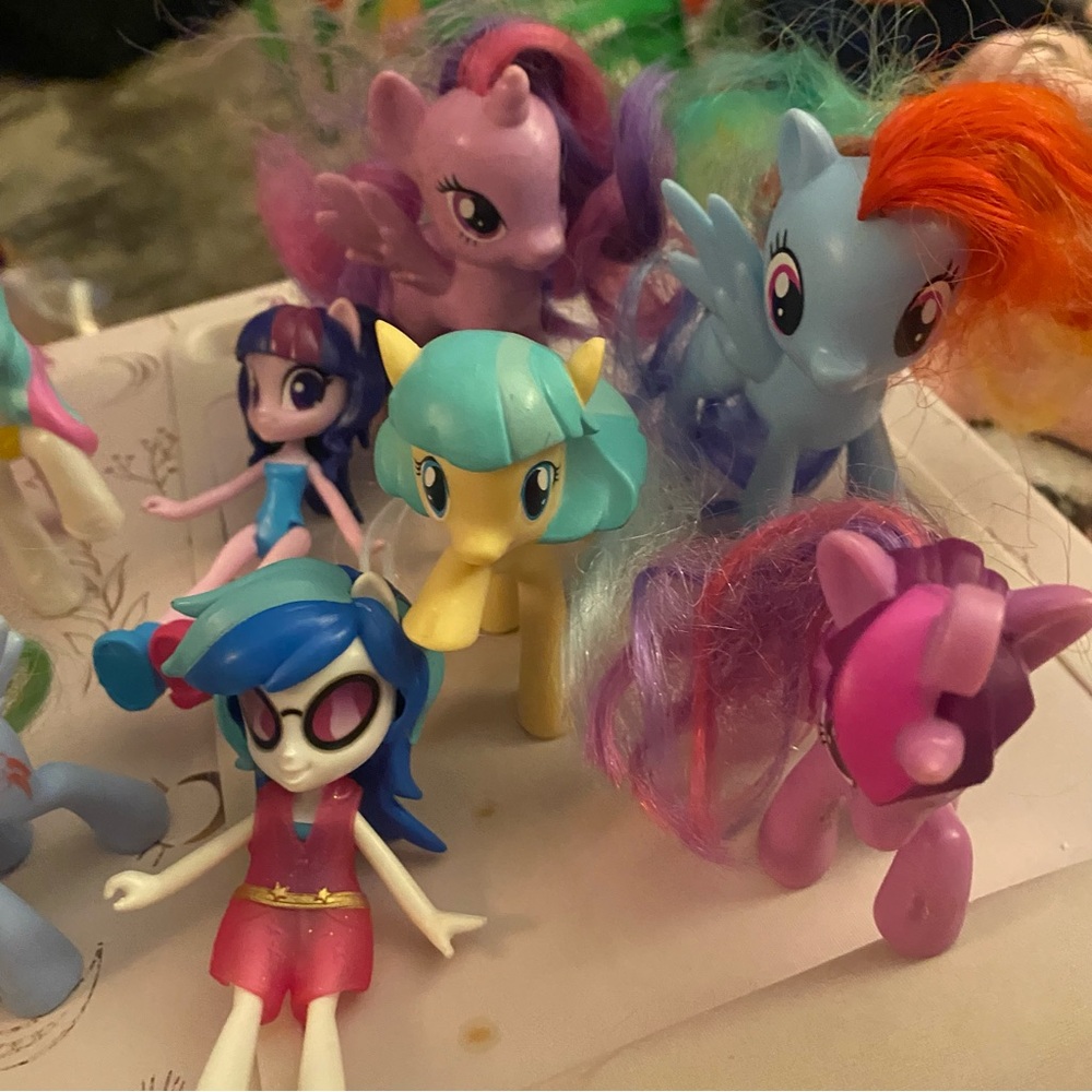 Lot of 24 Official My Little Pony Figures - Picture 8 of 16